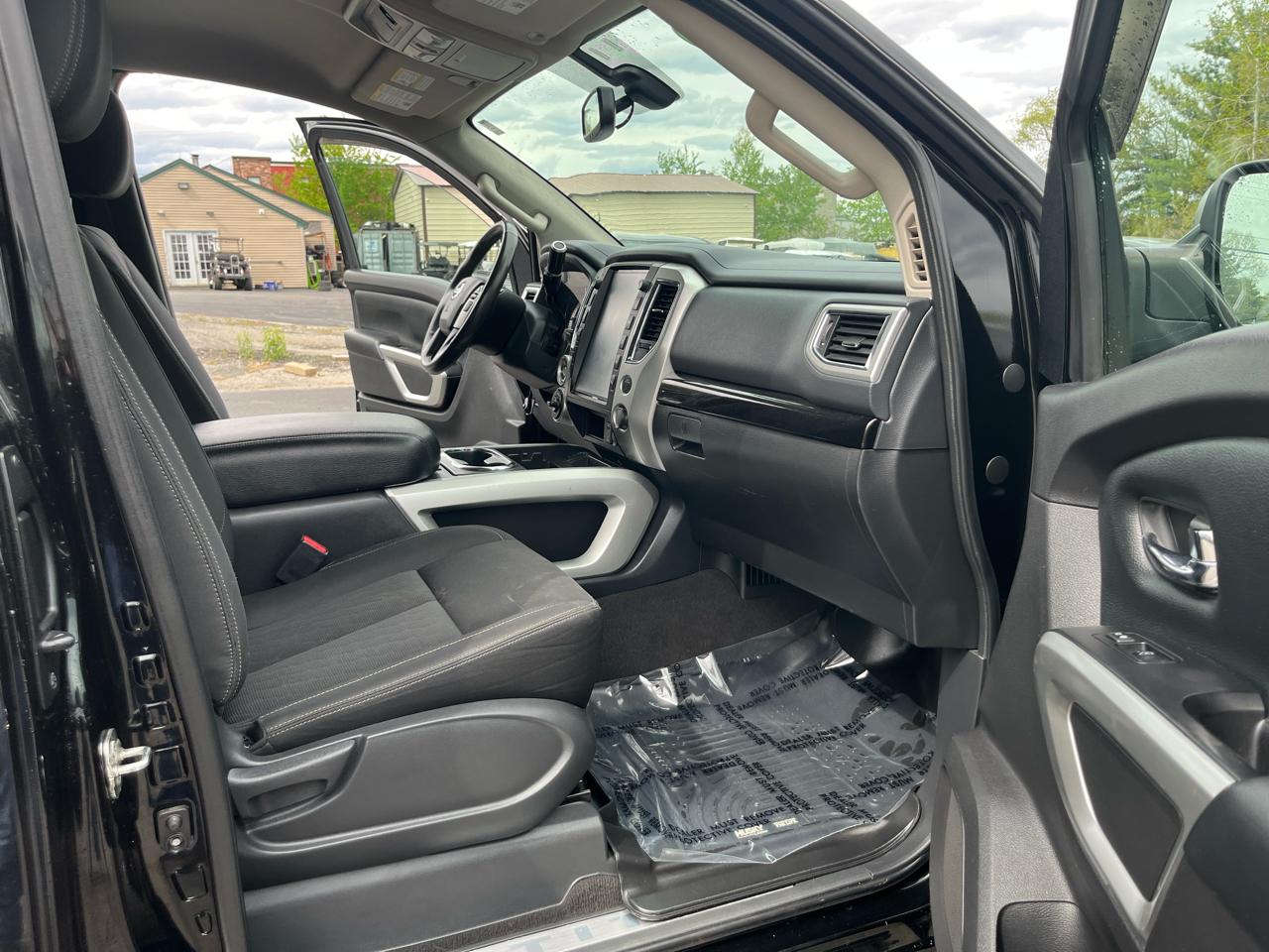 Nissan Titan  2017
