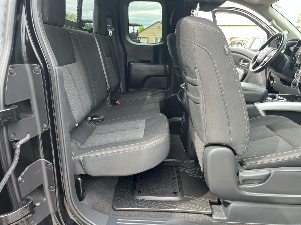 Nissan Titan  2017
