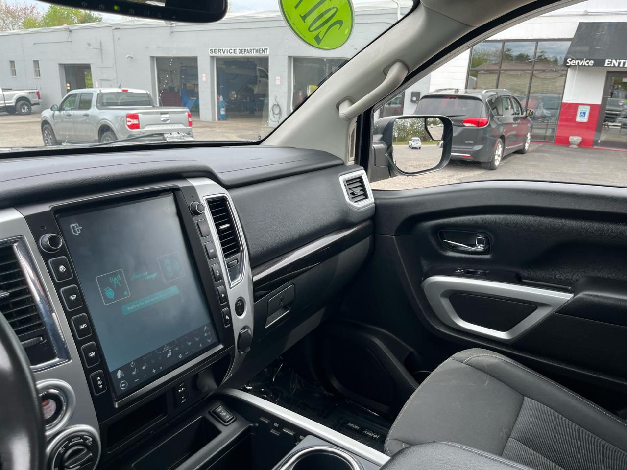 Nissan Titan  2017