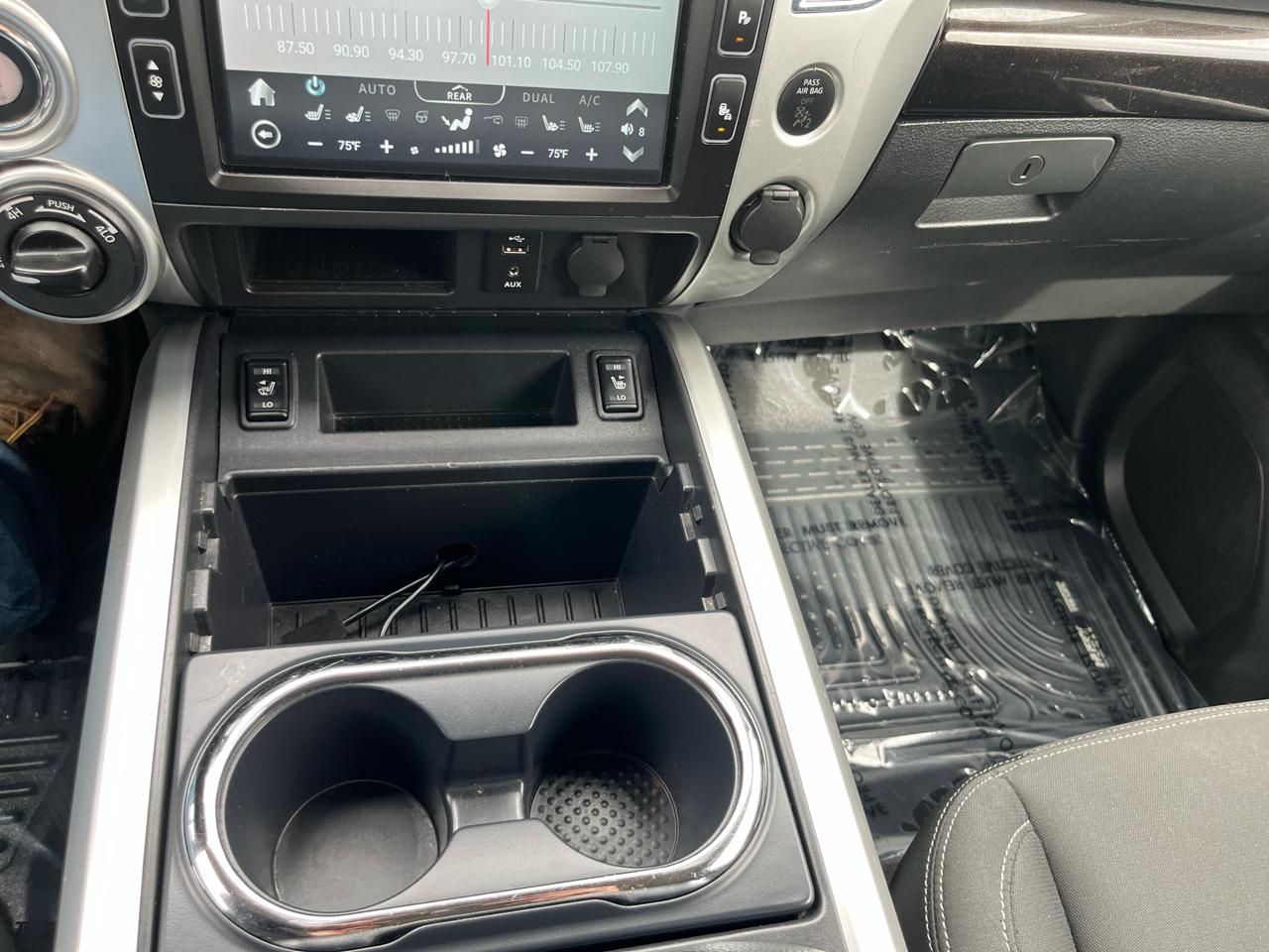 Nissan Titan  2017