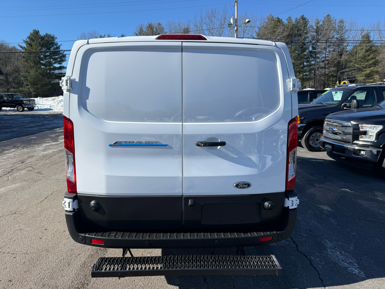 Ford E-Transit Cargo Van T-350 148" Low Rf 9500 GVWR RWD 2022