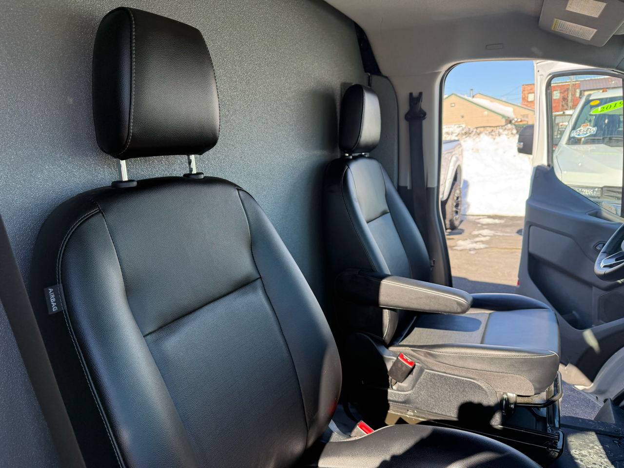 Ford E-Transit Cargo Van T-350 148" Low Rf 9500 GVWR RWD 2022