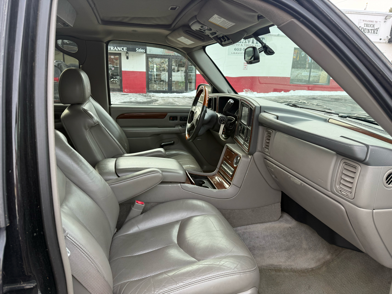 Cadillac Escalade  2004