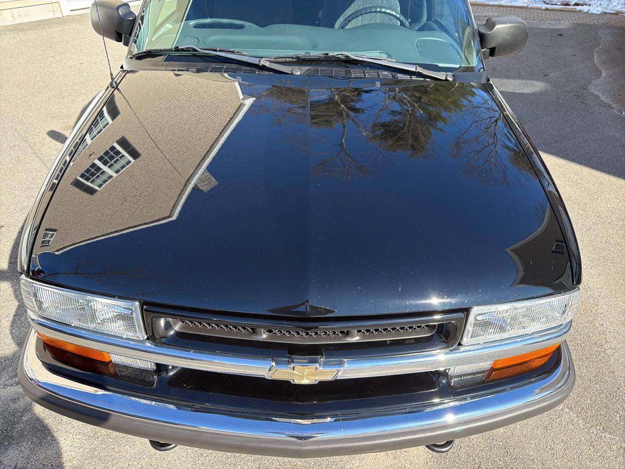 Chevrolet S-10 Crew Cab 123" WB 4WD LS 2001