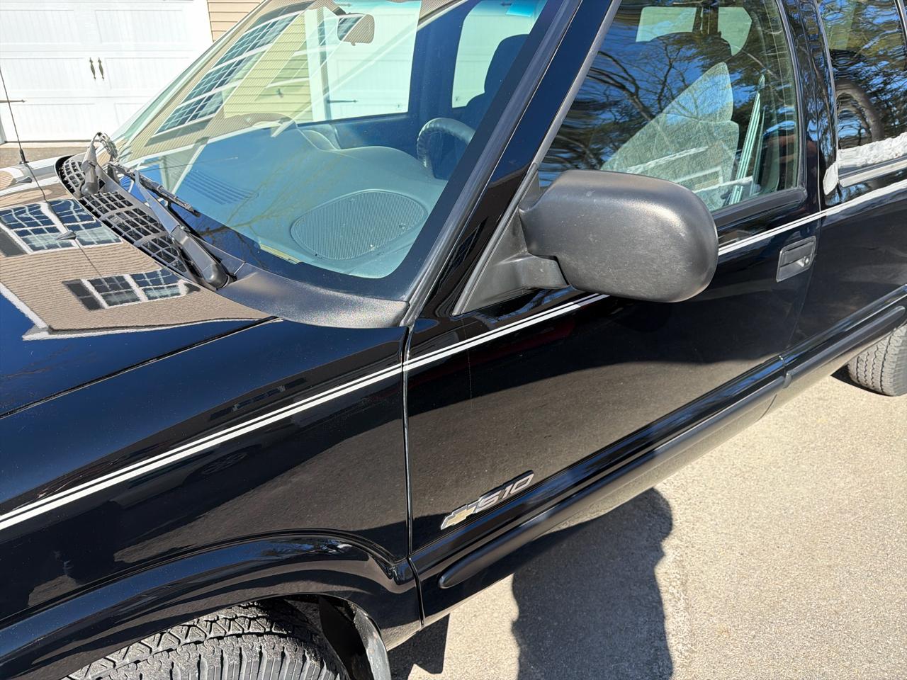 Chevrolet S-10 Crew Cab 123" WB 4WD LS 2001