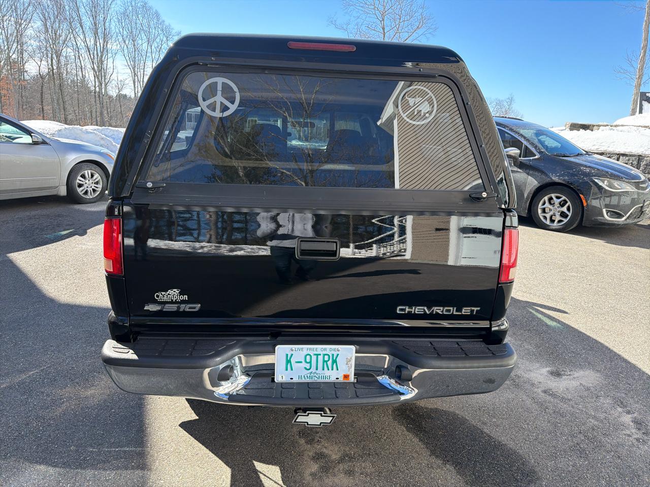 Chevrolet S-10 Crew Cab 123" WB 4WD LS 2001