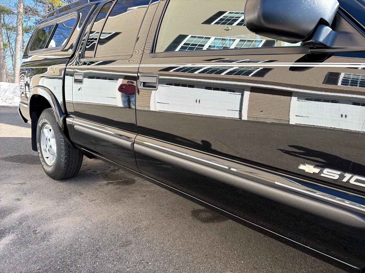 Chevrolet S-10 Crew Cab 123" WB 4WD LS 2001