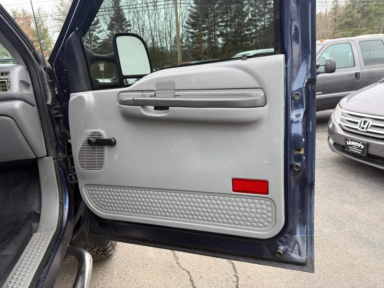 Ford Super Duty F-350 SRW  2003