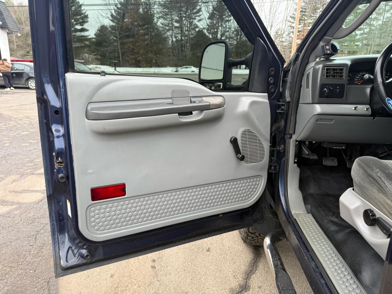 Ford Super Duty F-350 SRW  2003