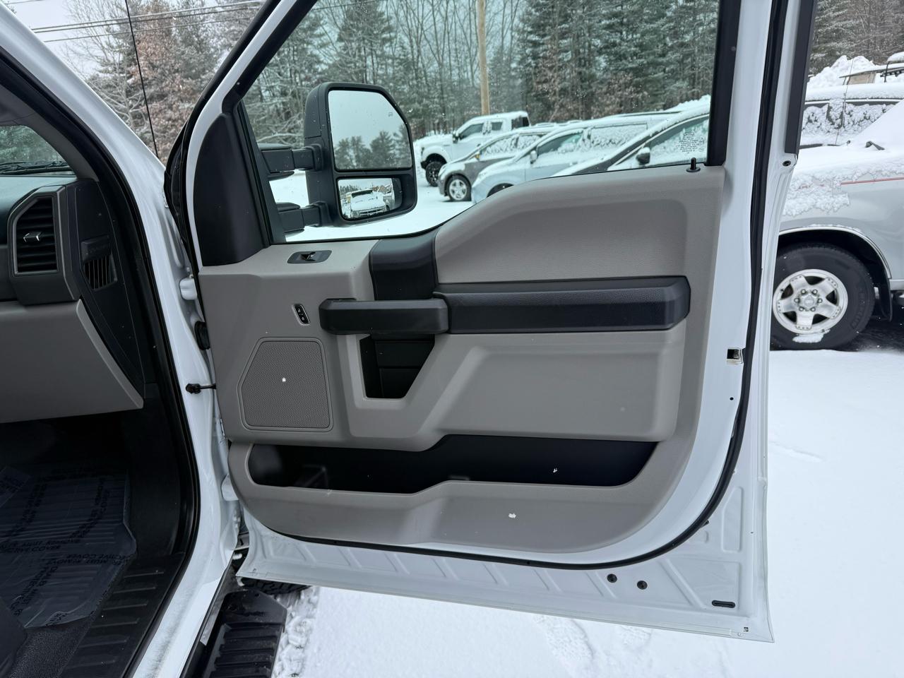 Ford Super Duty F-350 DRW  2017