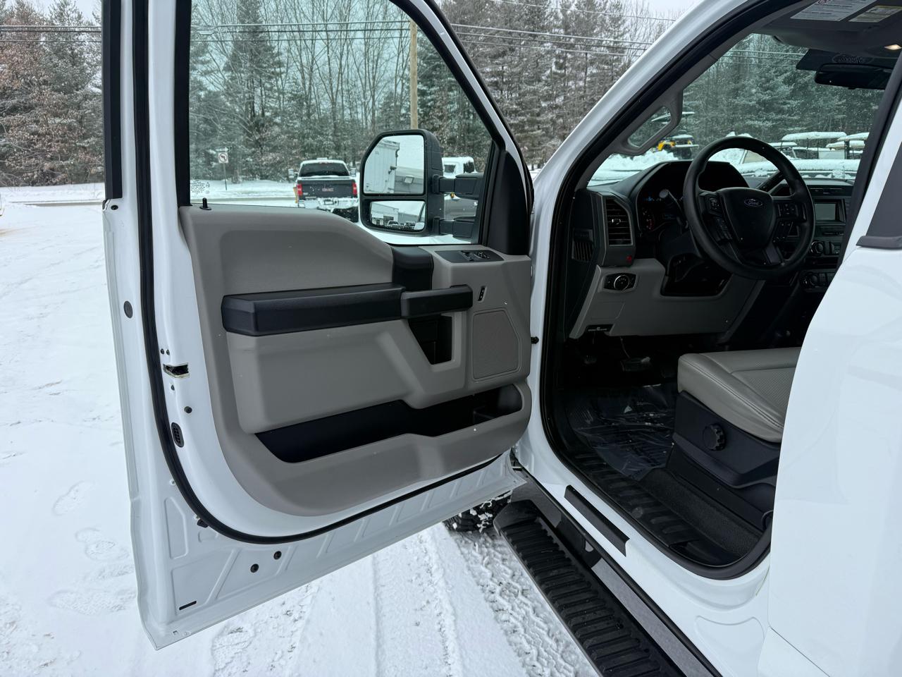 Ford Super Duty F-350 DRW  2017