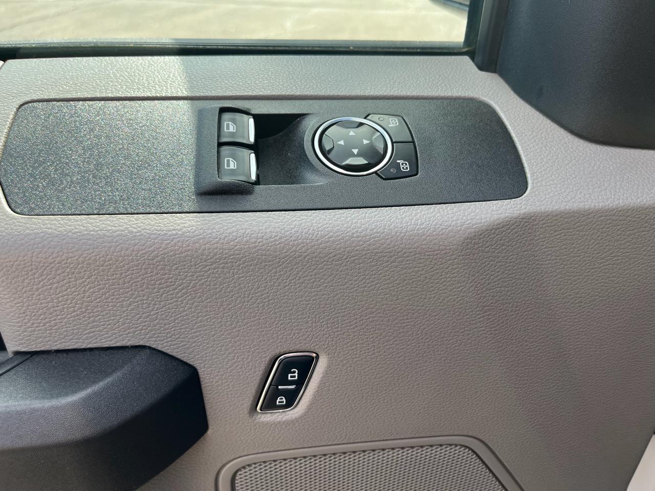 Ford Super Duty F-350 DRW  2017
