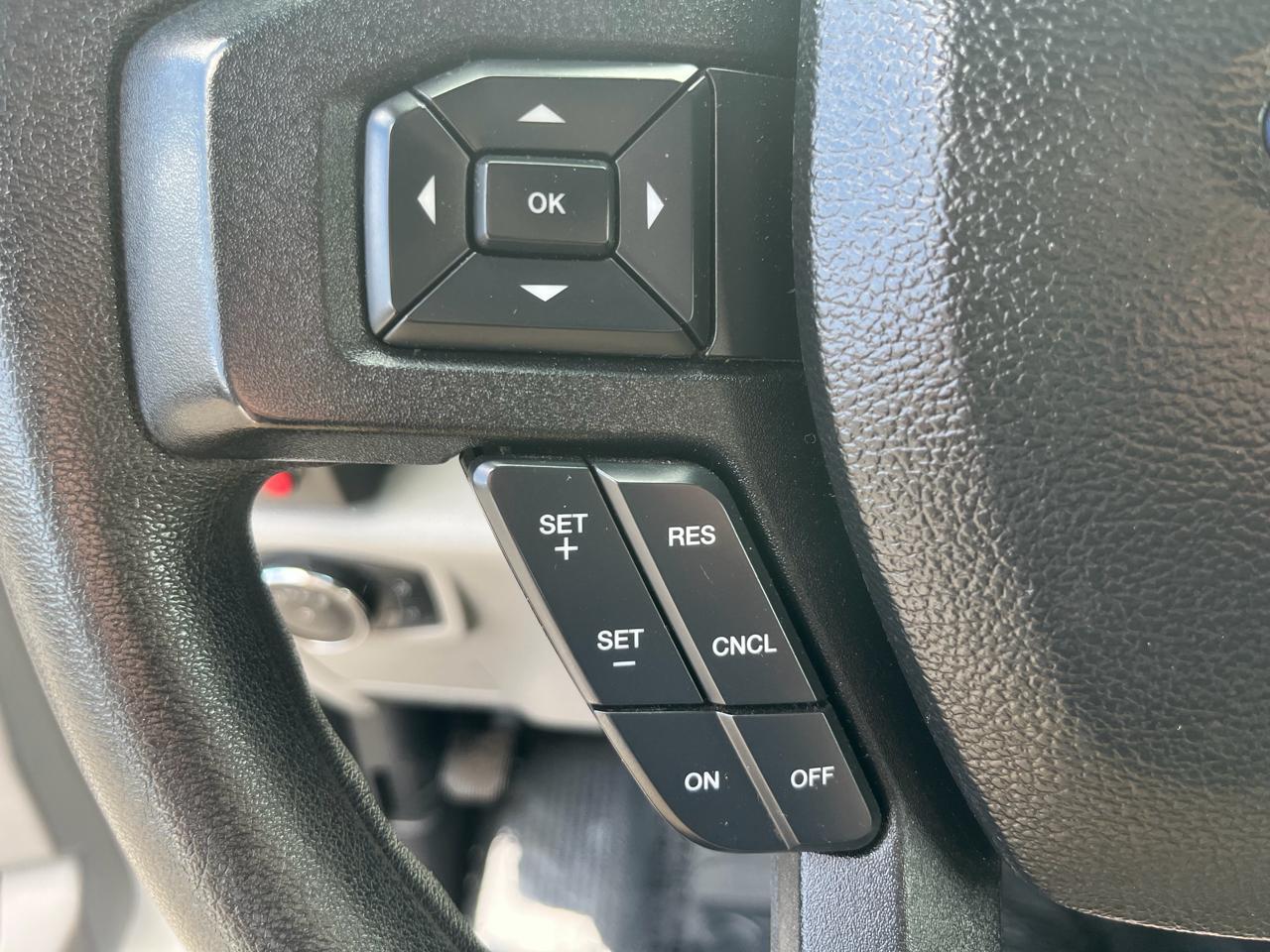 Ford Super Duty F-350 DRW  2017
