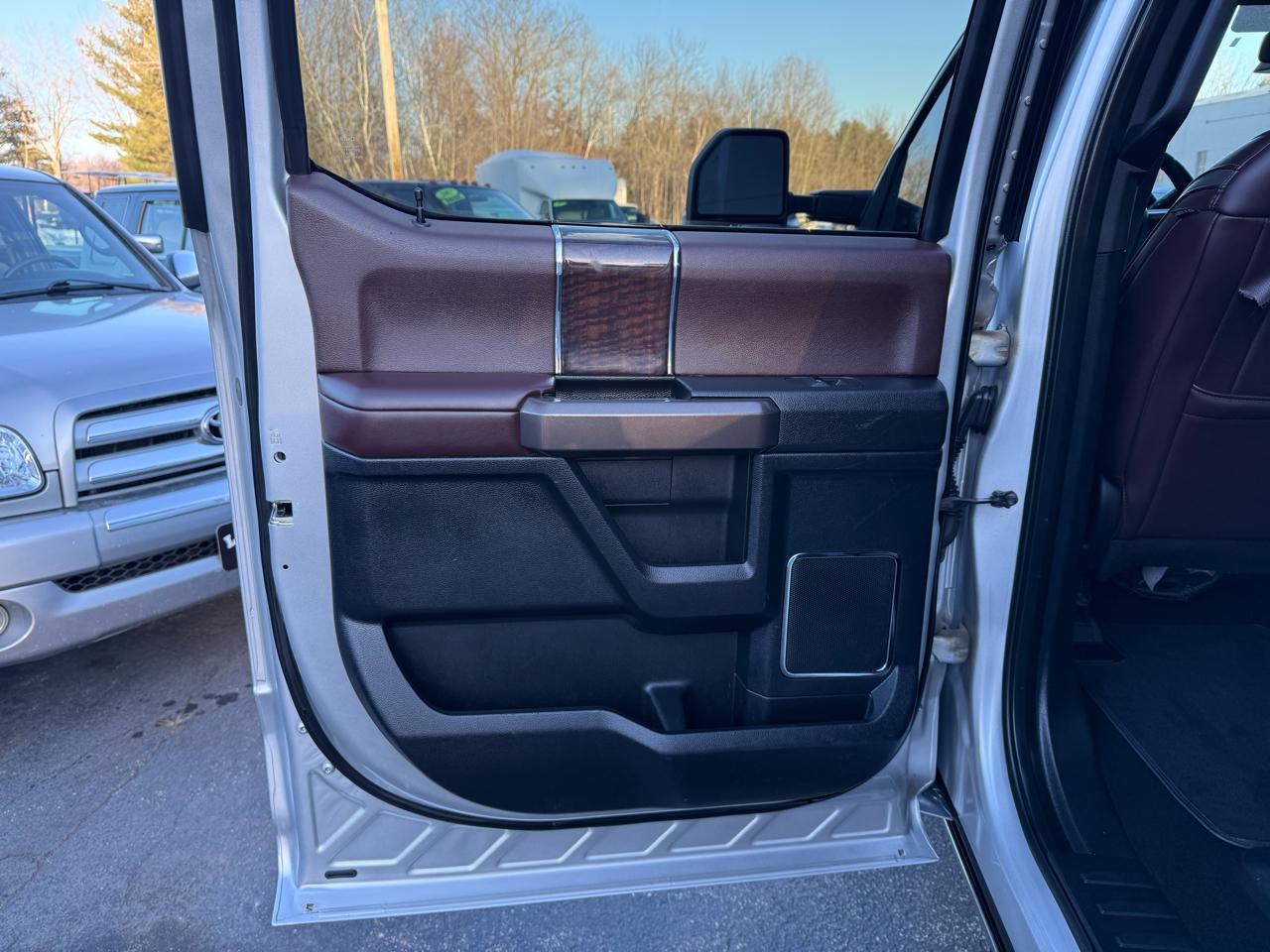 Ford Super Duty F-350 SRW  2017