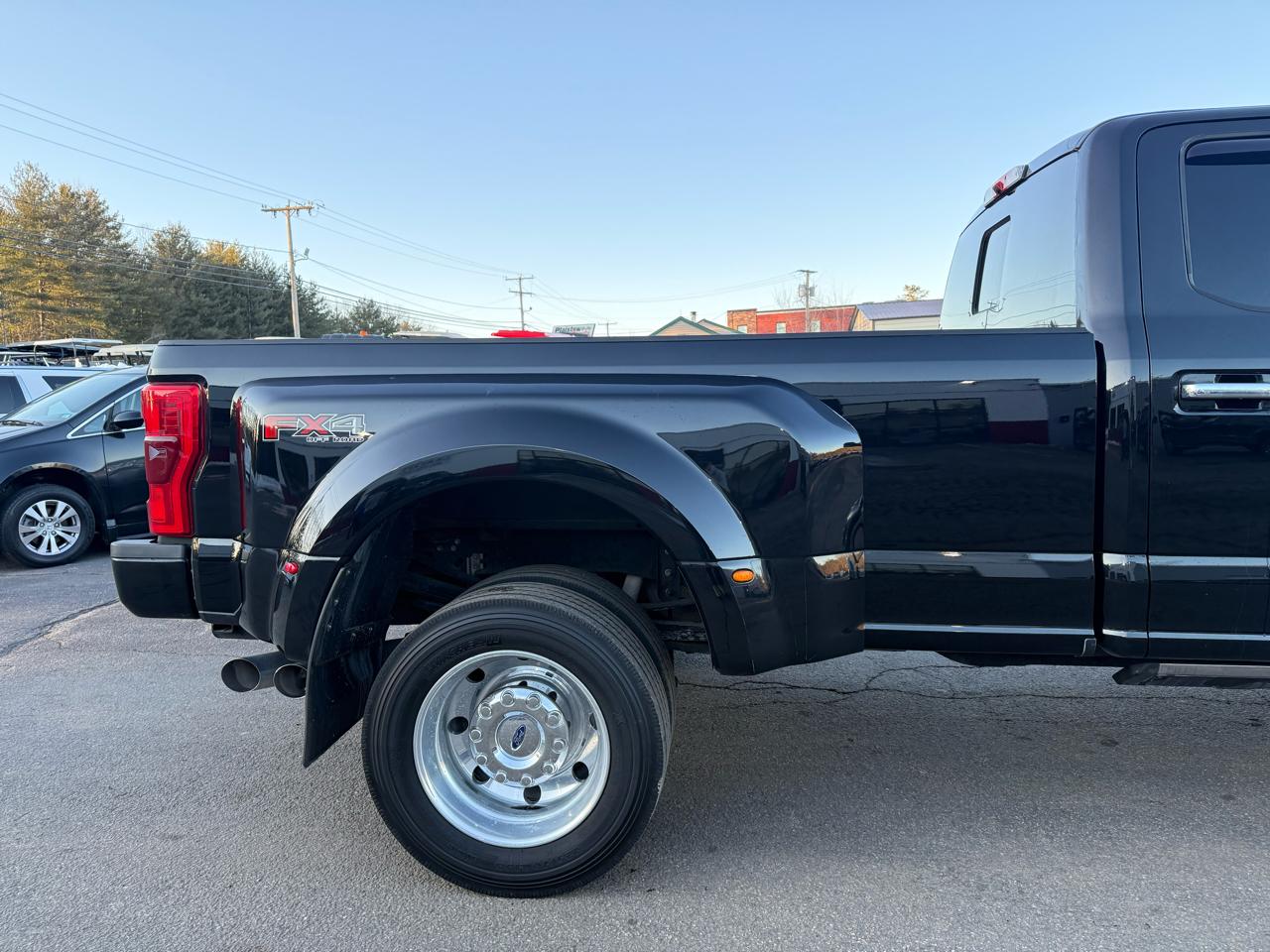 Ford Super Duty F-450 DRW  2017