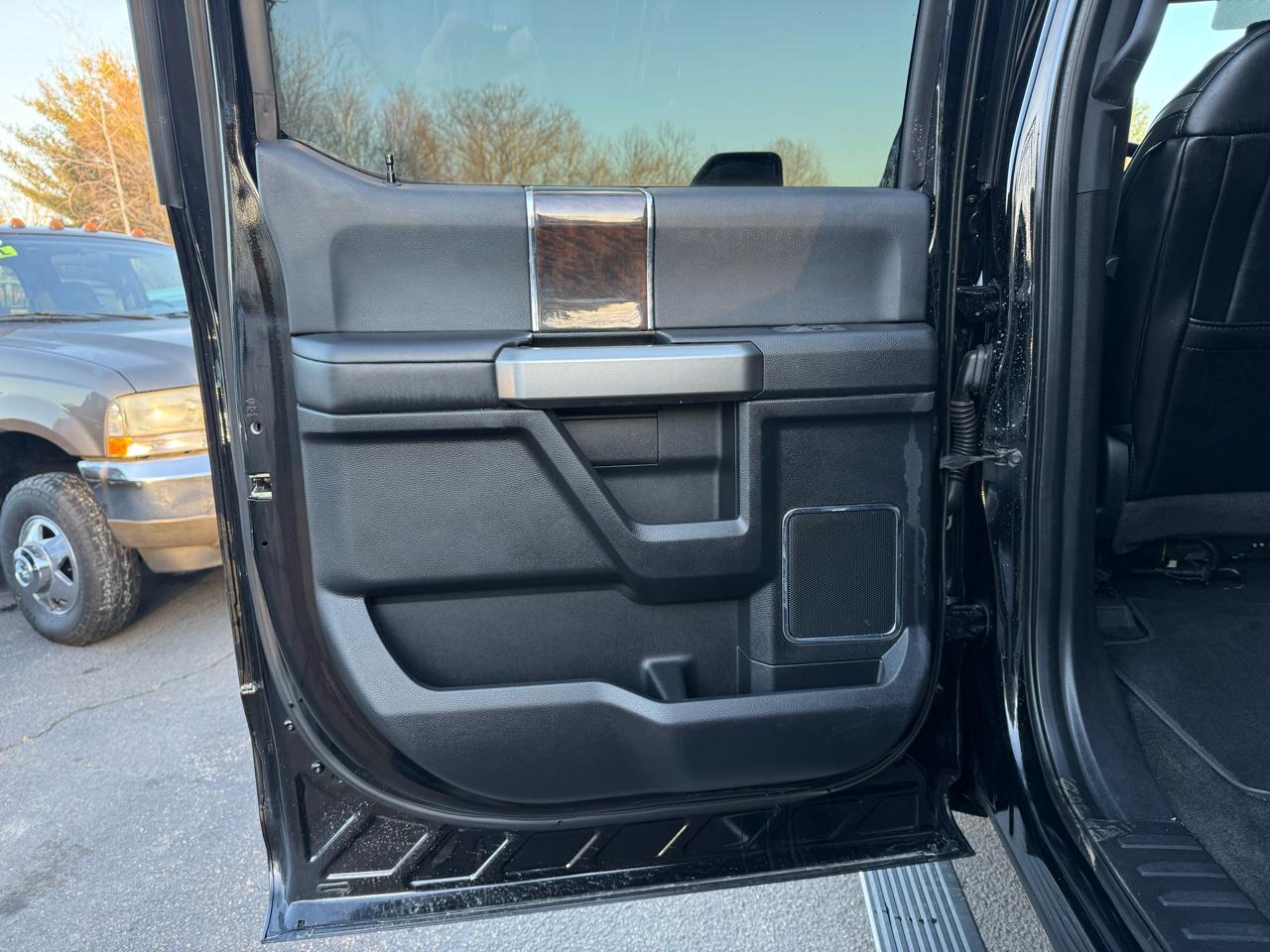 Ford Super Duty F-450 DRW  2017