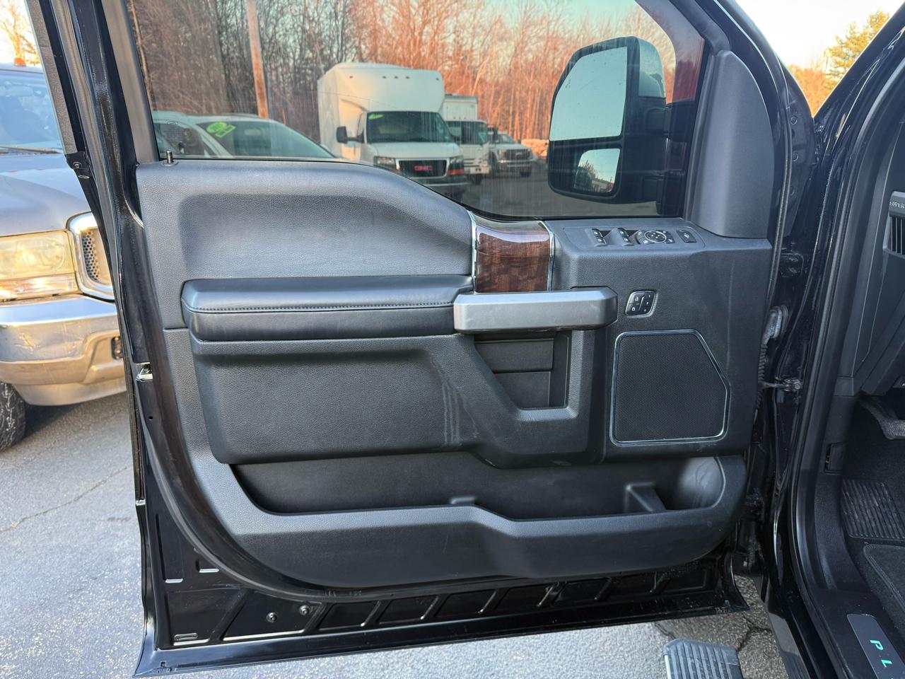 Ford Super Duty F-450 DRW  2017