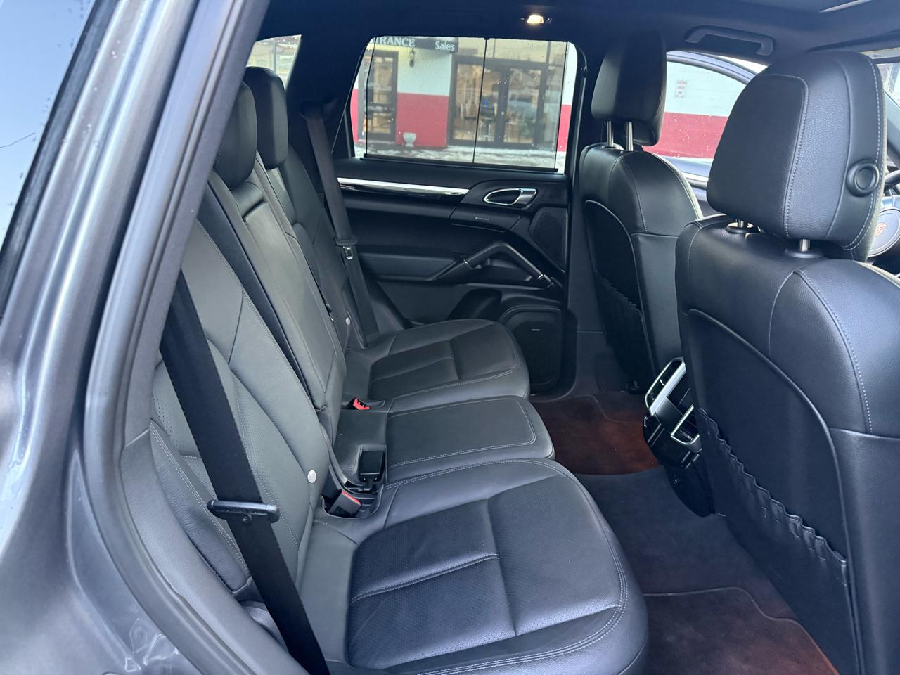 Porsche Cayenne  2013