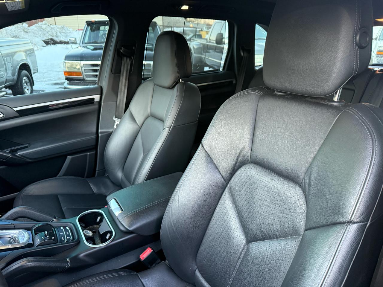 Porsche Cayenne  2013