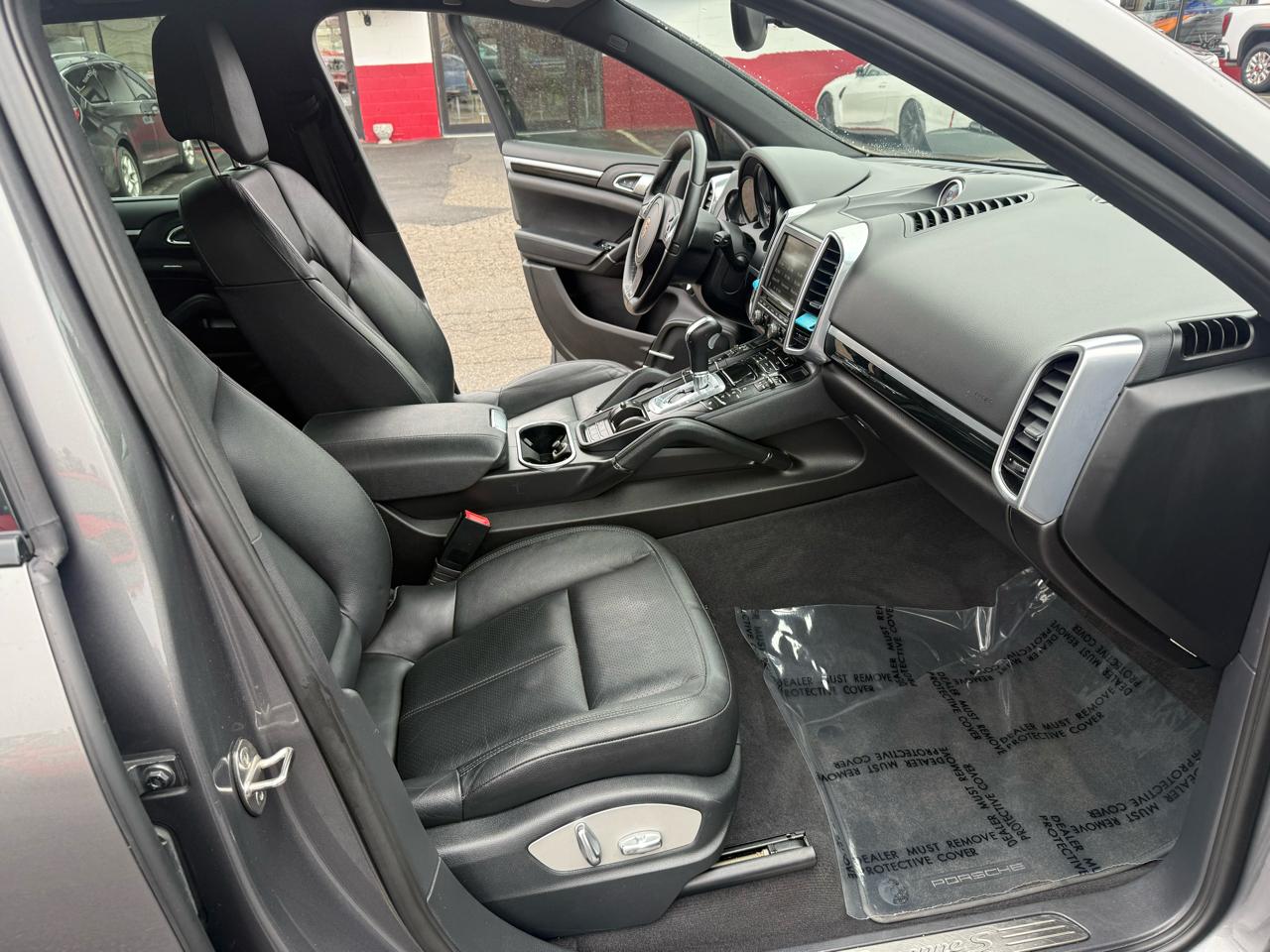 Porsche Cayenne  2013