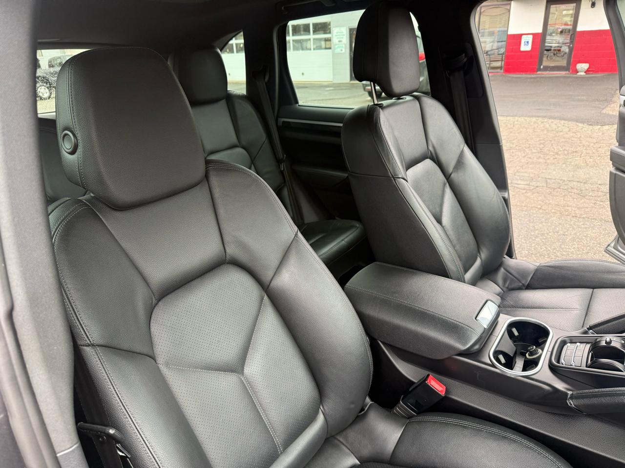 Porsche Cayenne  2013