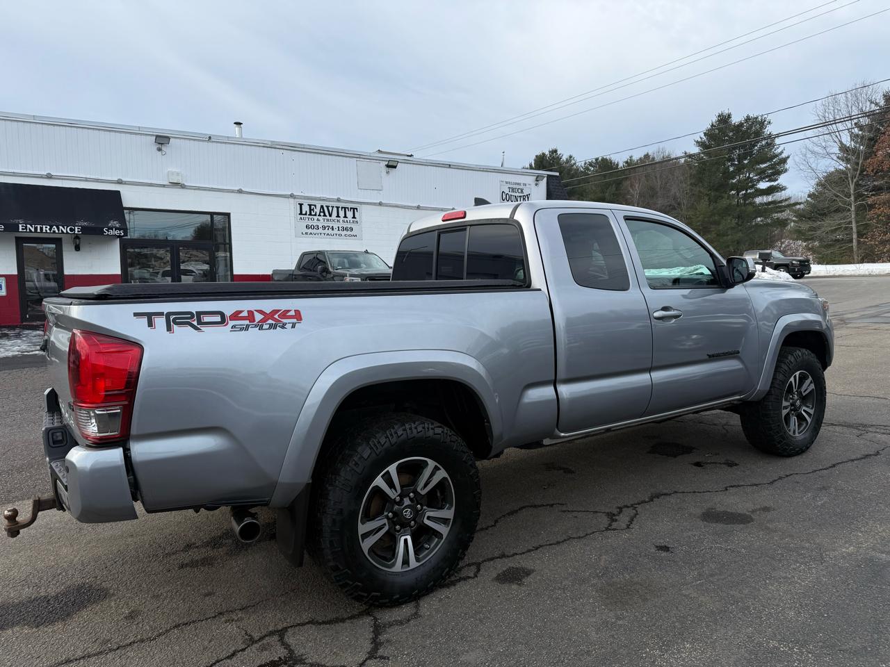 Toyota Tacoma 4WD Access Cab V6 AT TRD Off Road (Natl) 2016