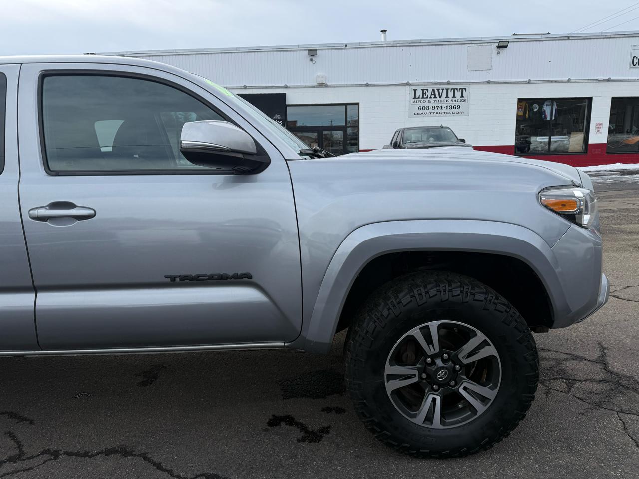 Toyota Tacoma 4WD Access Cab V6 AT TRD Off Road (Natl) 2016