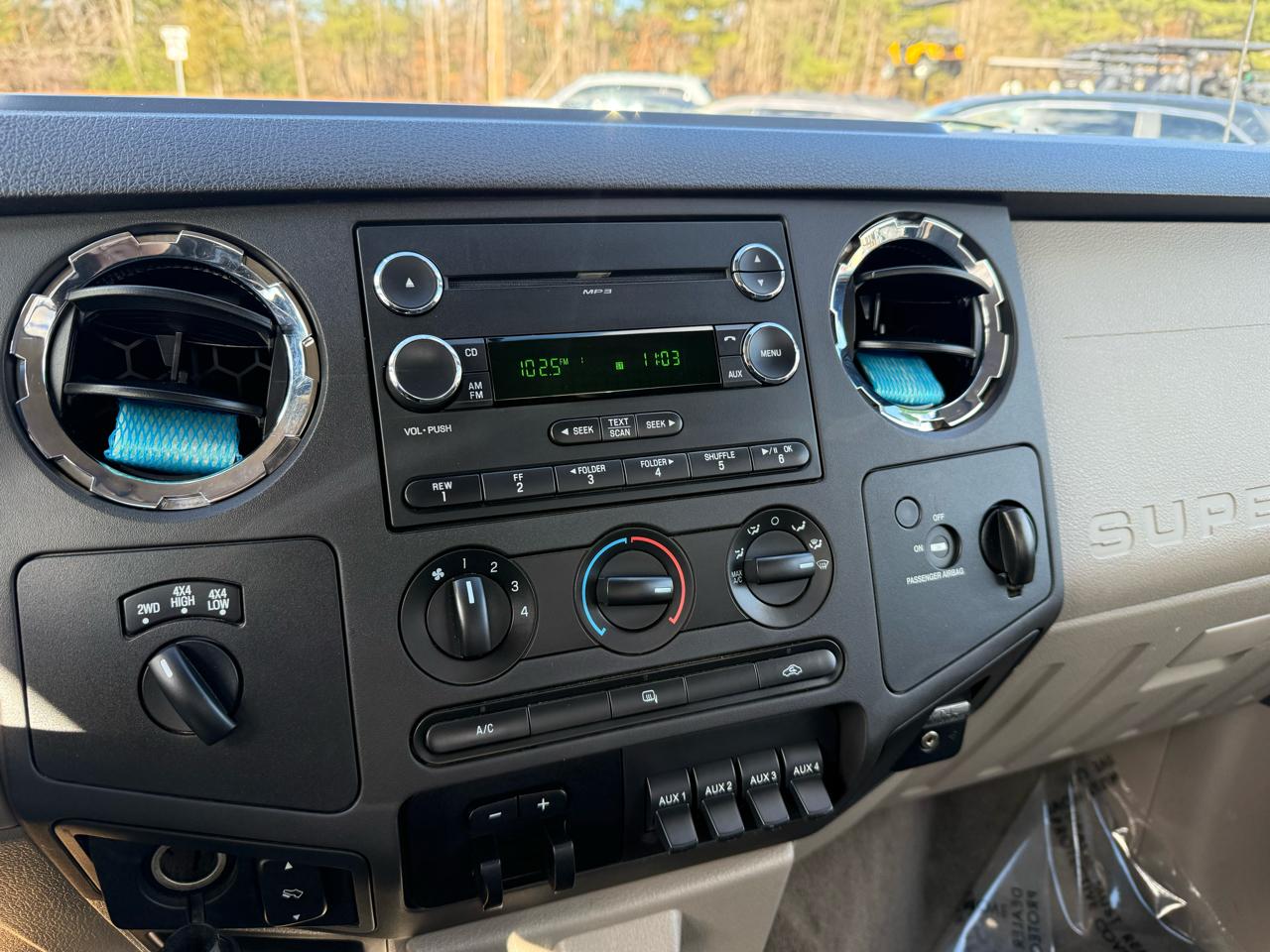 Ford Super Duty F-350 SRW  2009