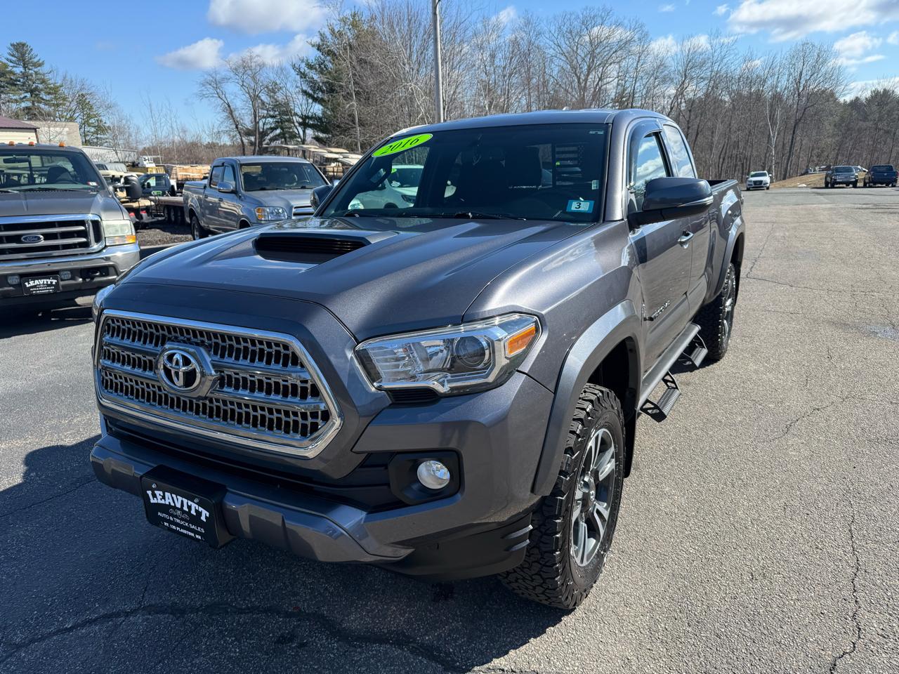 Toyota Tacoma 4WD Access Cab V6 AT TRD Off Road (Natl) 2016