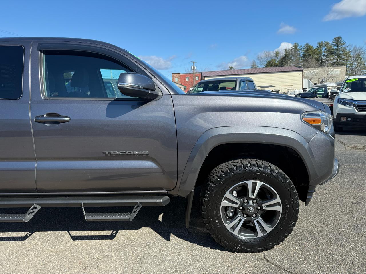 Toyota Tacoma 4WD Access Cab V6 AT TRD Off Road (Natl) 2016