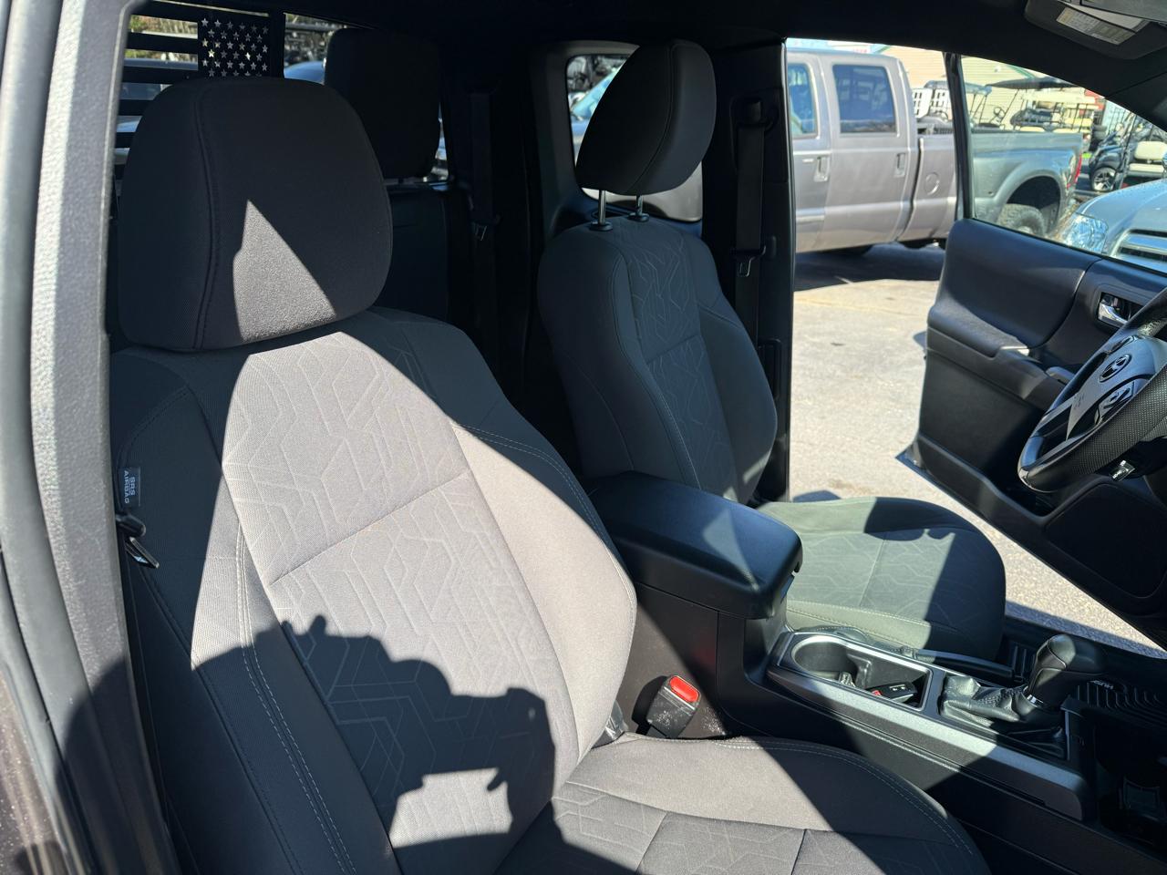 Toyota Tacoma 4WD Access Cab V6 AT TRD Off Road (Natl) 2016