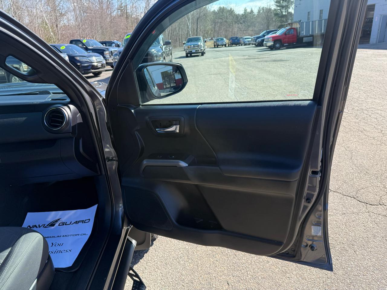 Toyota Tacoma 4WD Access Cab V6 AT TRD Off Road (Natl) 2016