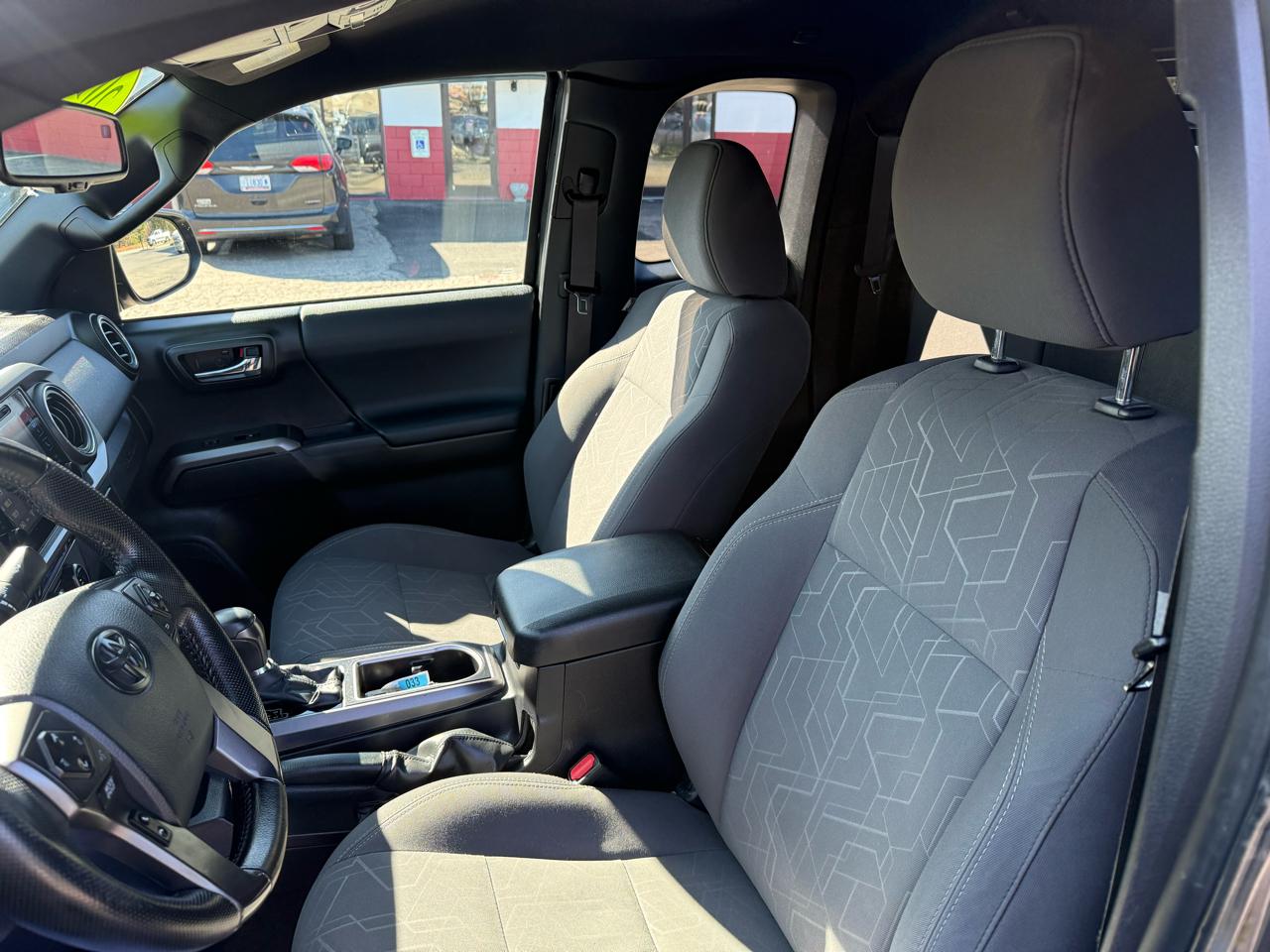 Toyota Tacoma 4WD Access Cab V6 AT TRD Off Road (Natl) 2016