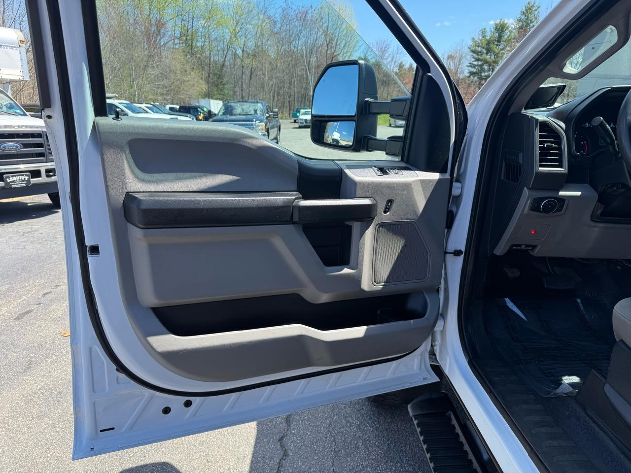 Ford Super Duty F-550 DRW  2021