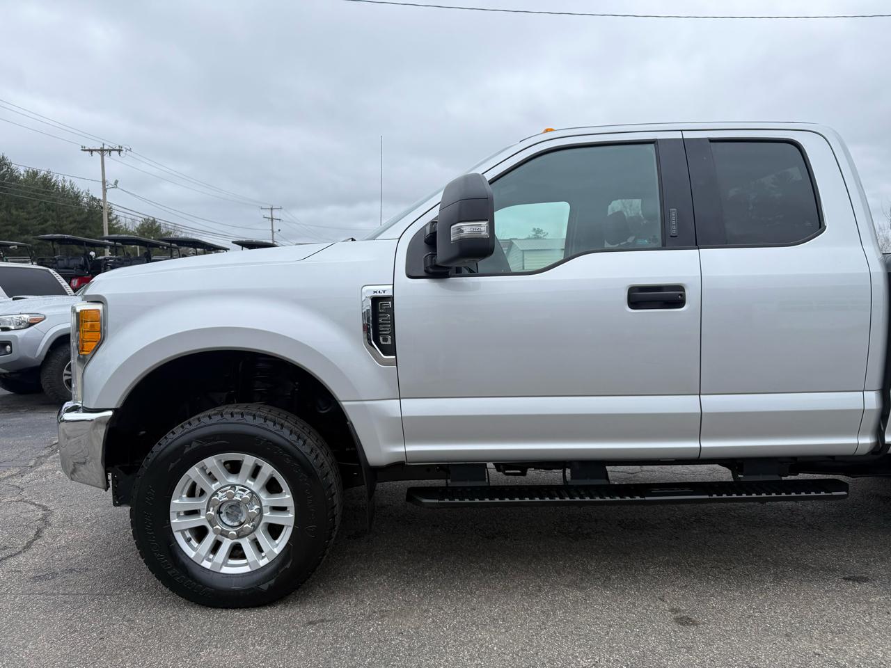 Ford Super Duty F-250 SRW  2017