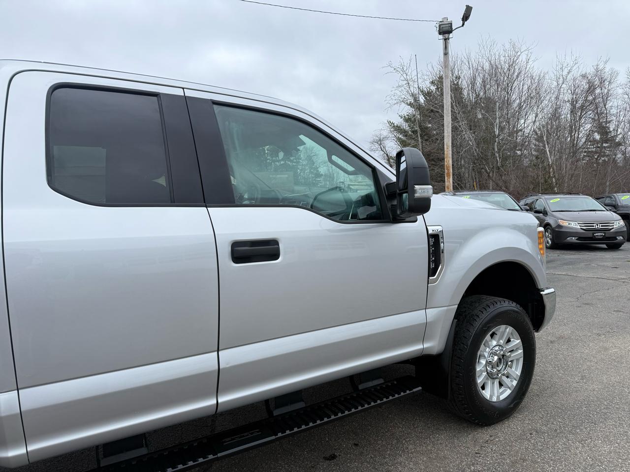 Ford Super Duty F-250 SRW  2017