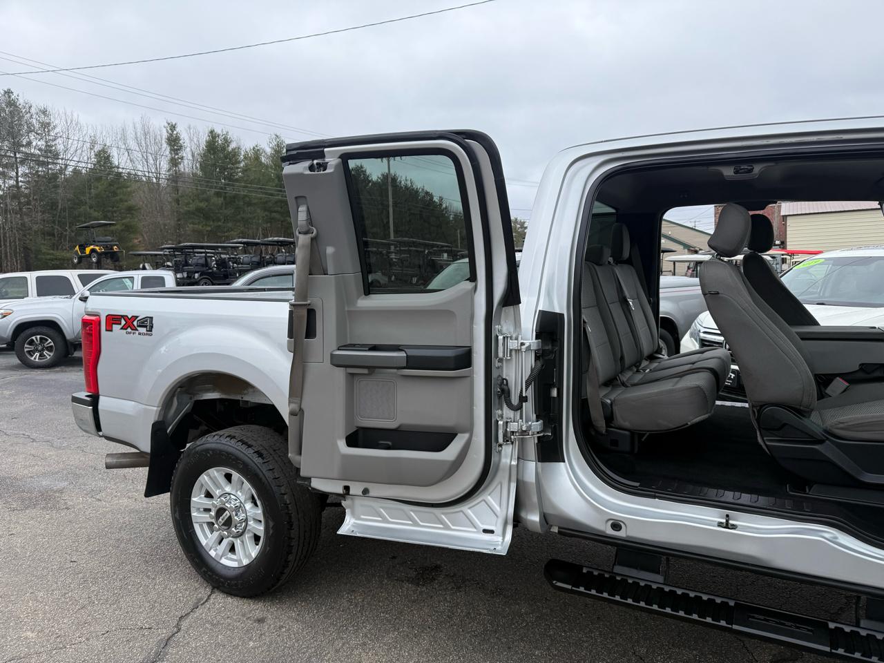 Ford Super Duty F-250 SRW  2017