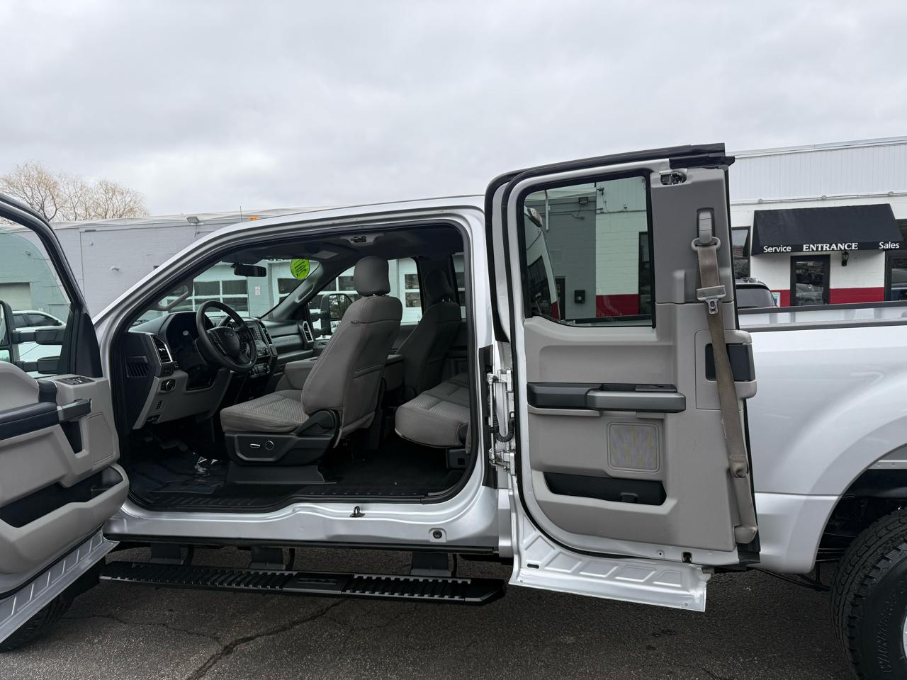 Ford Super Duty F-250 SRW  2017