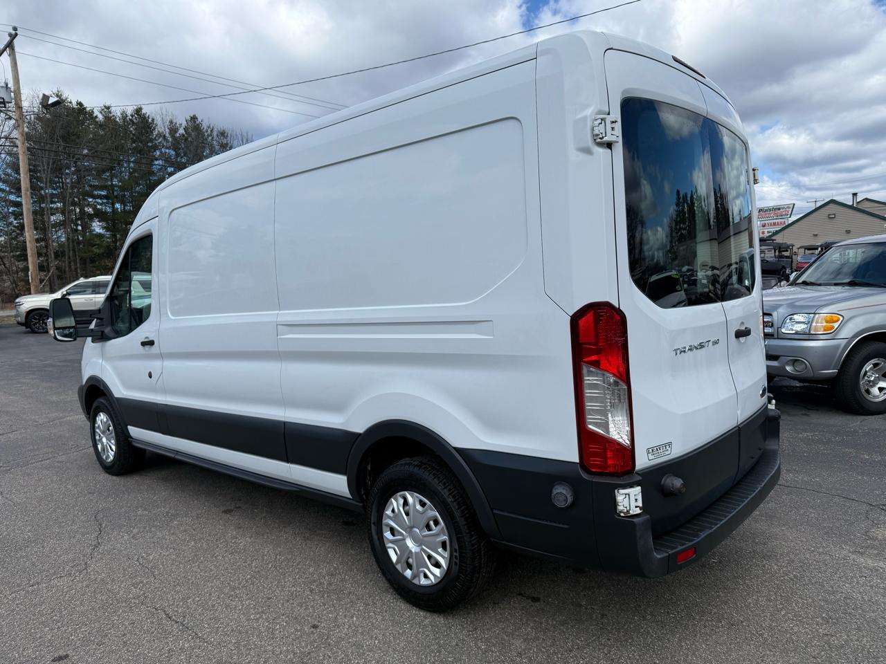Ford Transit Cargo Van T-150 148" Med Rf 8600 GVWR Sliding RH Dr 2015