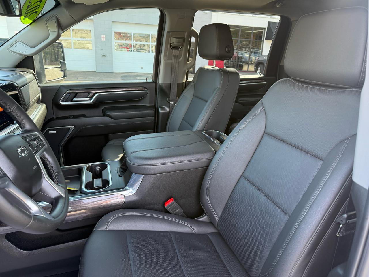 Chevrolet Silverado 2500HD  2025