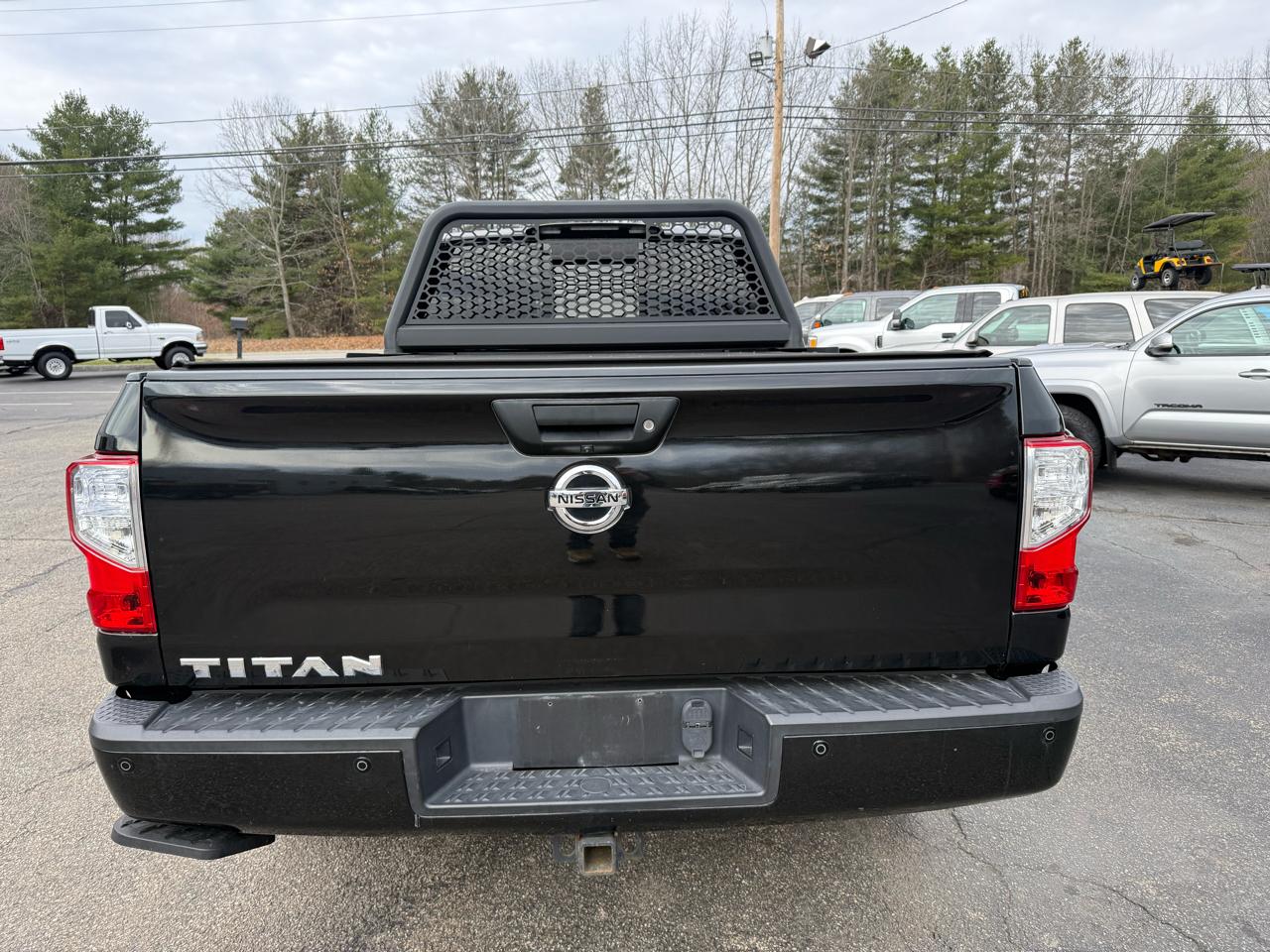 Nissan Titan  2017