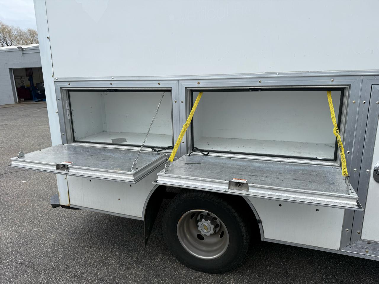 Chevrolet Express Commercial Cutaway  2016