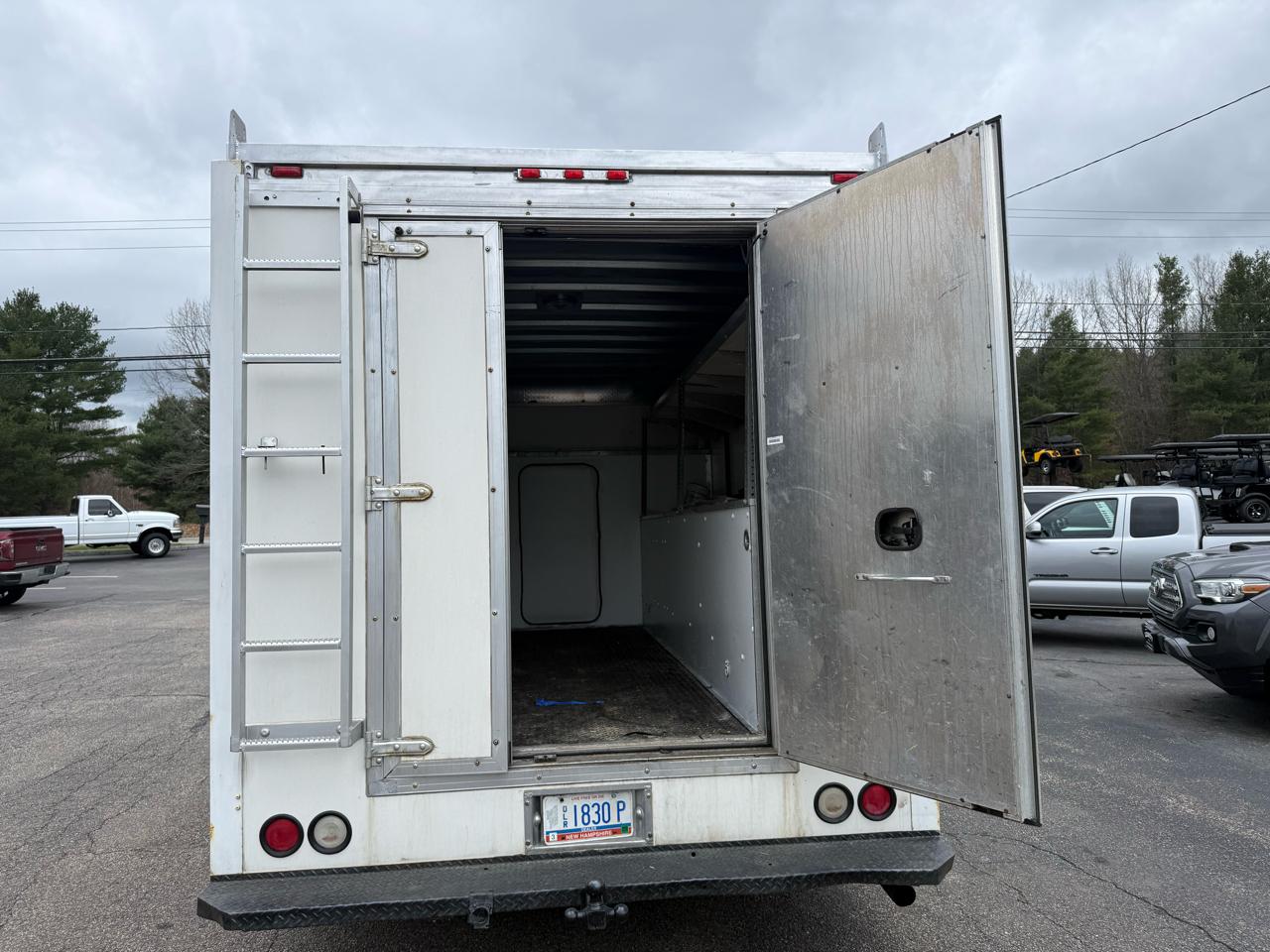 Chevrolet Express Commercial Cutaway  2016