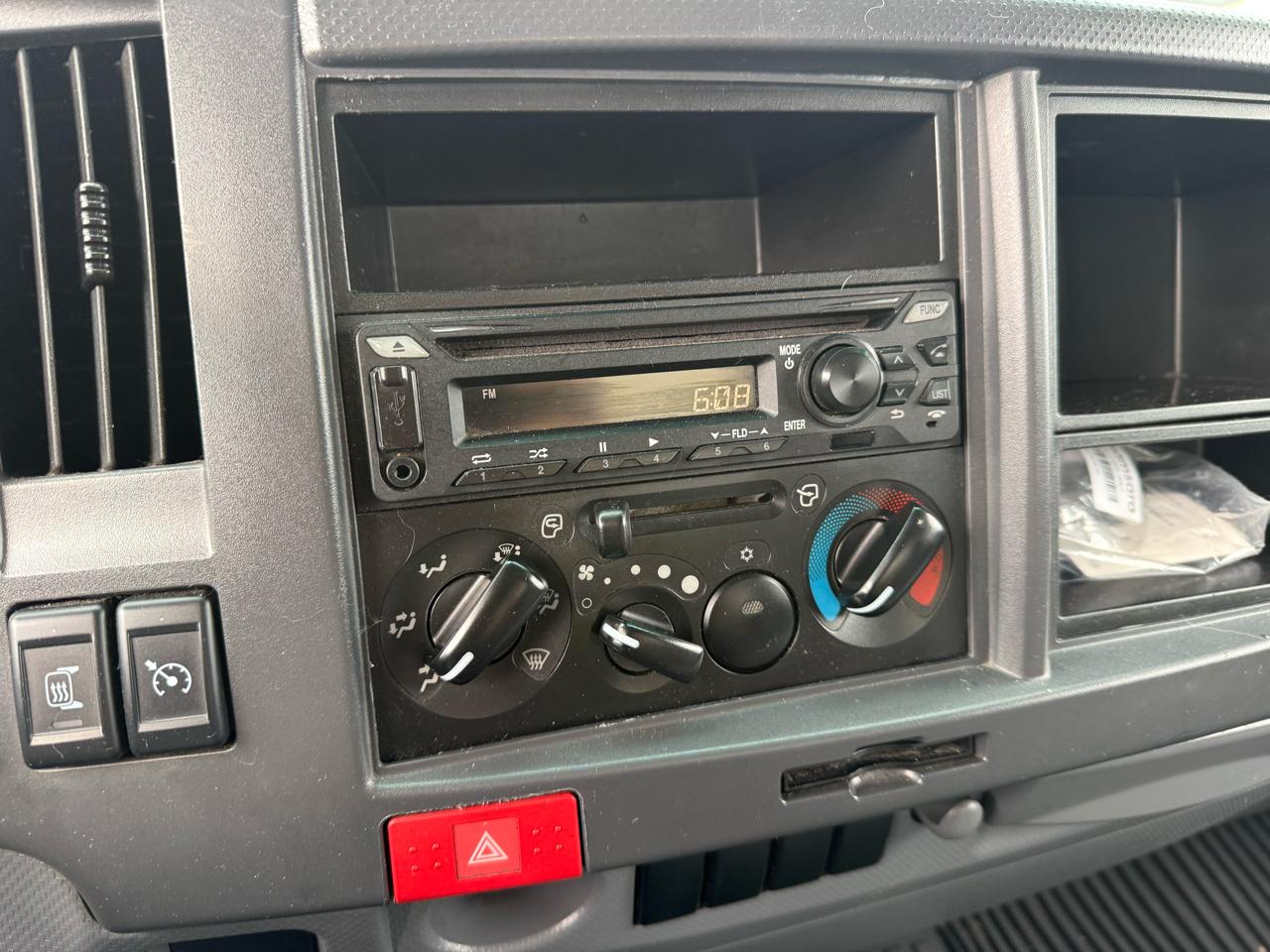 Isuzu NPR DSL REG  2020