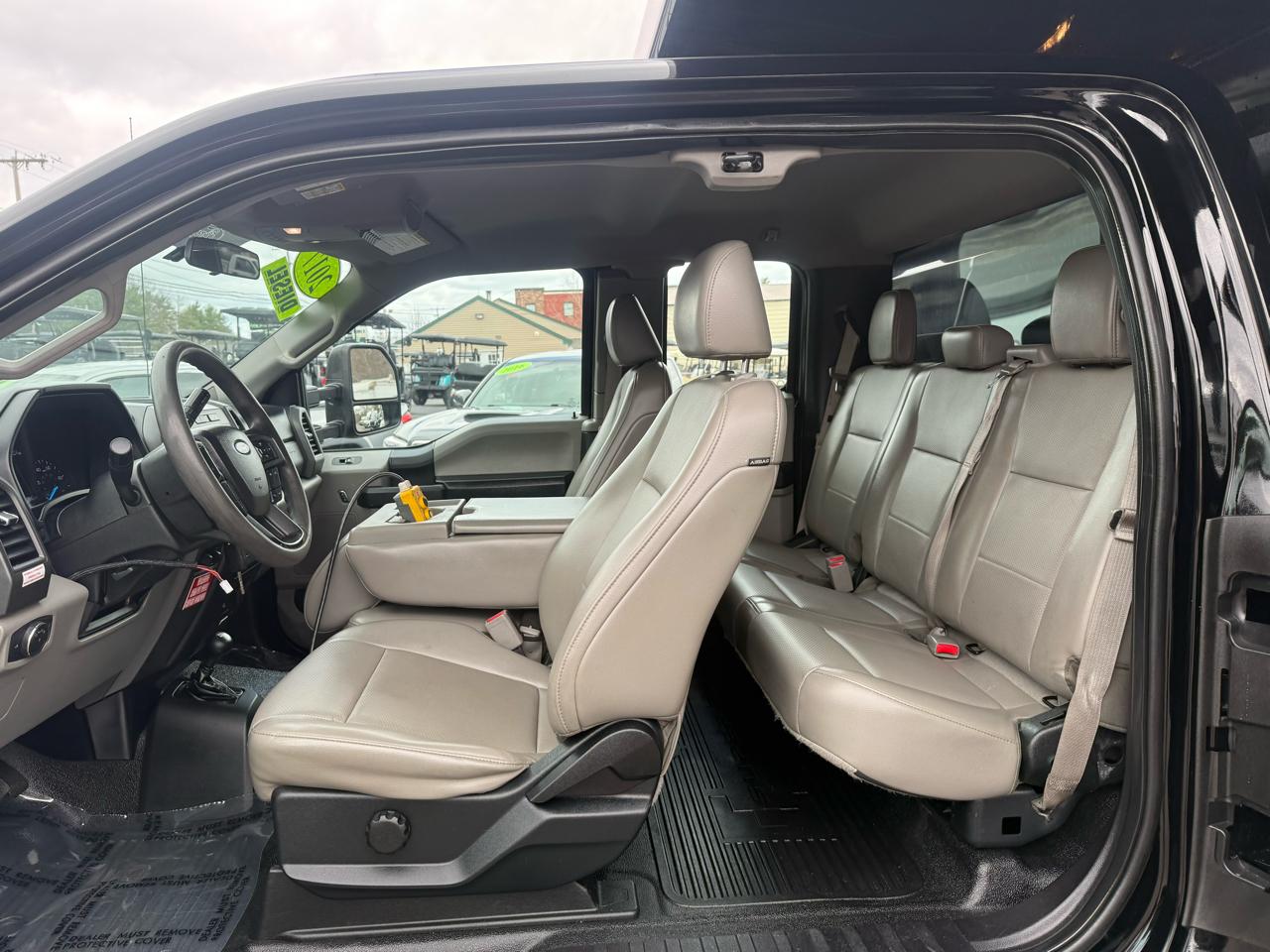 Ford Super Duty F-550 DRW  2017