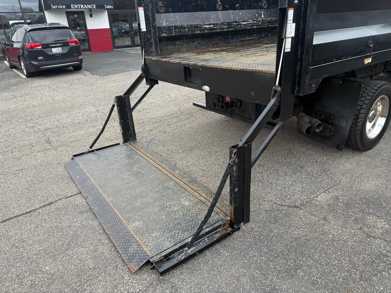 Ford Super Duty F-550 DRW  2017