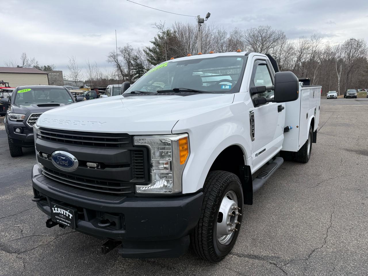 Ford Super Duty F-350 DRW  2017
