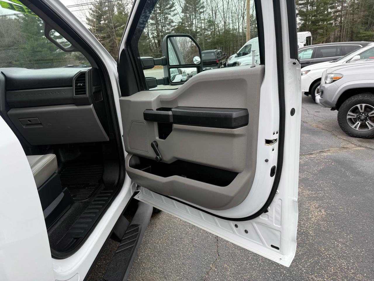 Ford Super Duty F-350 DRW  2017