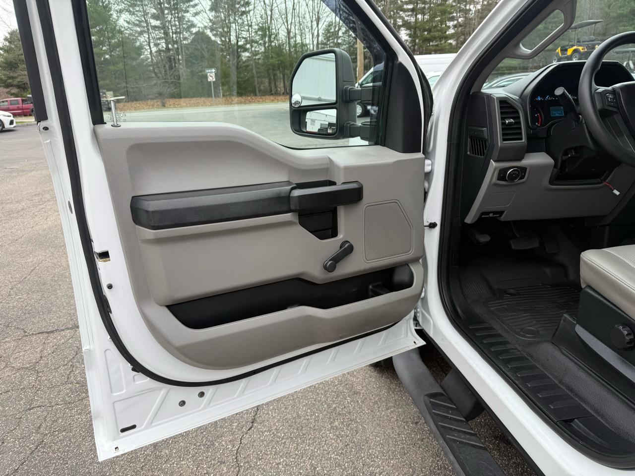 Ford Super Duty F-350 DRW  2017