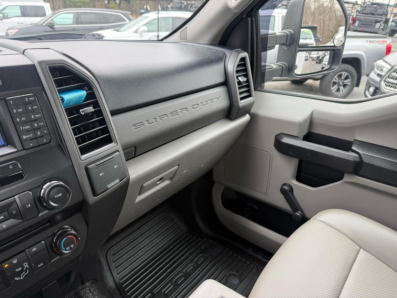 Ford Super Duty F-350 DRW  2017